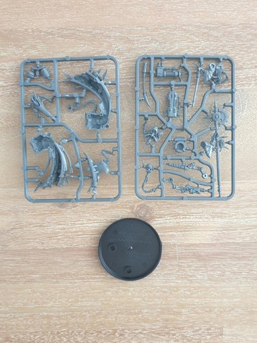 Tech-Priest Dominus Sprue