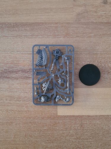 Necron Overlord with Resurrection Orb sprue