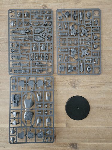 Reaver Battle Titan sprue