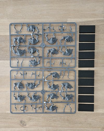10x Chaos Warhounds - New on Sprue